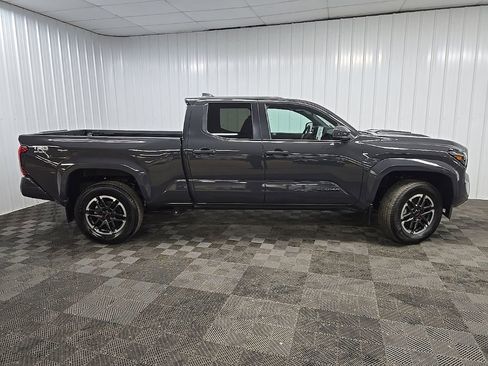 Used 2024 Toyota Tacoma TRD Sport AWD/4WD image 2