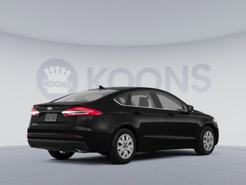 Used 2019 Ford Fusion S FWD image 4