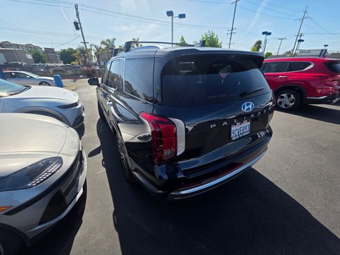 Used 2023 Hyundai Palisade Calligraphy FWD image 6