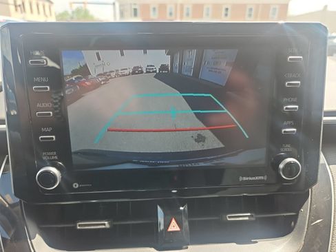 Used 2021 Toyota Corolla LE FWD image 25