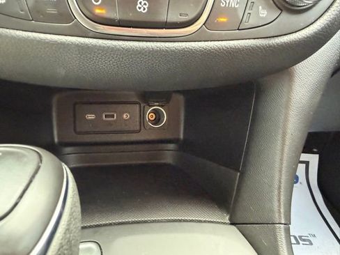 Used 2020 Chevrolet Equinox LT image 26