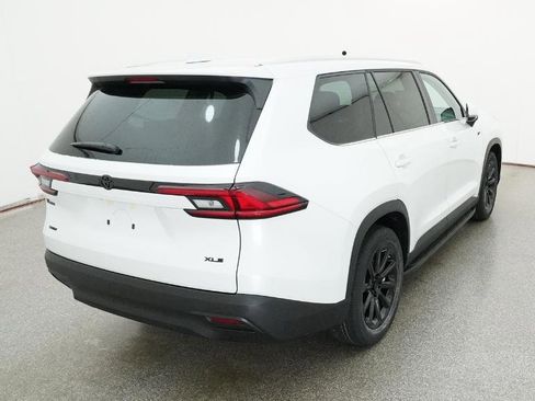 New 2026 Toyota Grand Highlander XLE FWD image 7