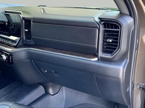 Used 2024 GMC Sierra 1500 Elevation AWD/4WD image 19
