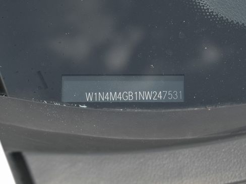 Used 2022 Mercedes-Benz GLB 250 w/ Premium Package Lite image 56