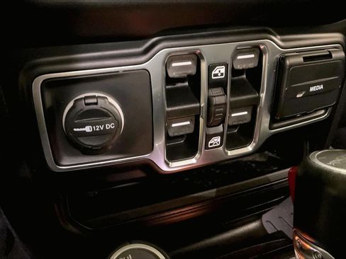 Used 2021 Jeep Gladiator Overland w/ Popular Equipment Package image 34