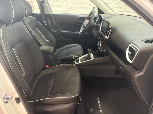 New 2026 Hyundai Venue SEL FWD image 10