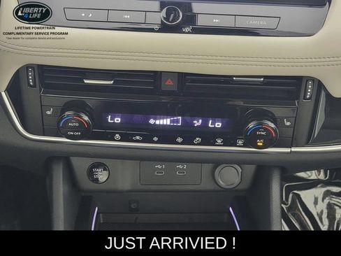 Used 2026 Nissan Rogue SL AWD/4WD image 23