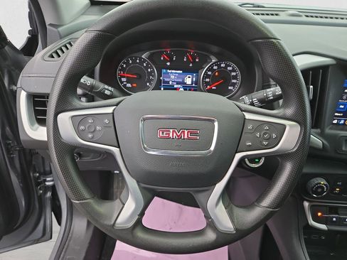 Used 2023 GMC Terrain SLE image 12