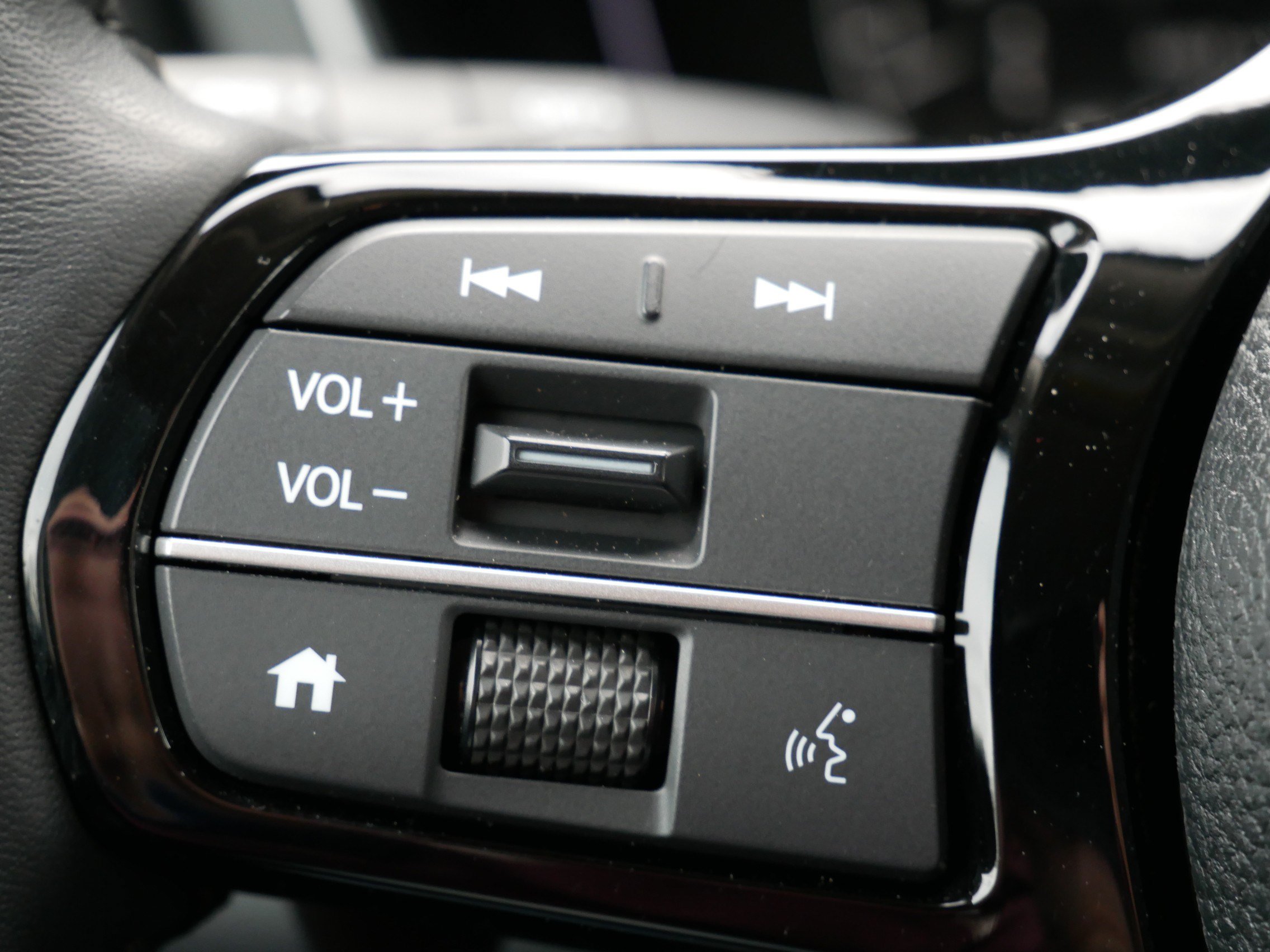Certified 2025 Honda Pilot EX-L image 30