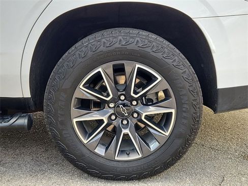 Certified 2024 Chevrolet Tahoe Z71 image 32