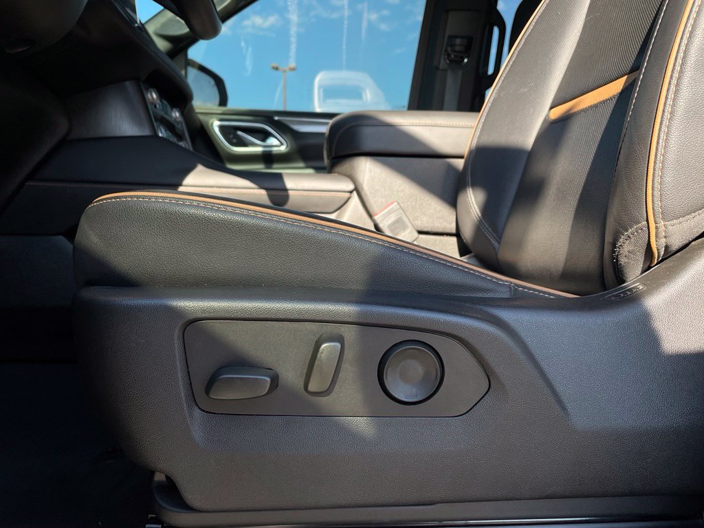 Used 2023 GMC Yukon AT4 w/ LPO, Floor Liner Package AWD/4WD image 10