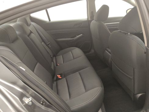 Used 2023 Nissan Altima 2.5 SV w/ SV Premium Package FWD image 19