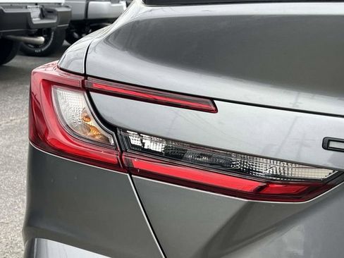 Used 2025 Toyota Camry SE image 10