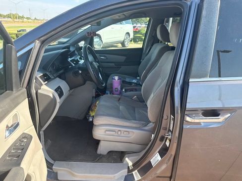 Used 2017 Honda Odyssey SE image 11
