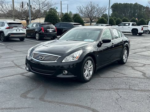 Used 2015 INFINITI Q40 w/ Navigation Package image 3