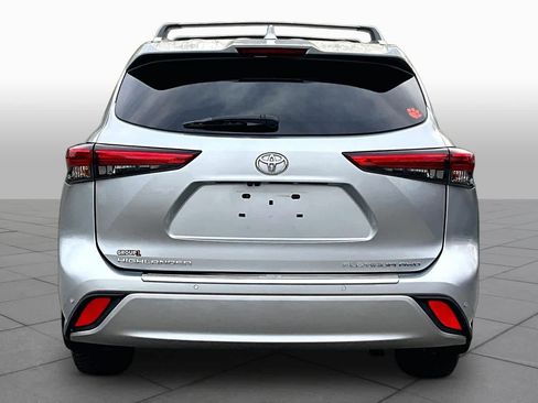 Used 2020 Toyota Highlander Platinum AWD/4WD image 5