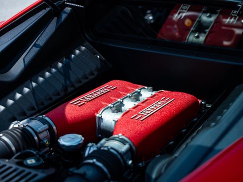 Used 2014 Ferrari 458 Italia Coupe RWD image 37