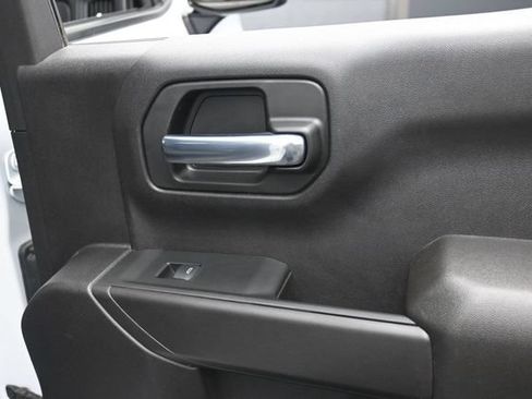 Used 2023 Chevrolet Silverado 1500 Custom Trail Boss AWD/4WD image 31