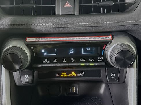 Used 2025 Toyota RAV4 LE image 21