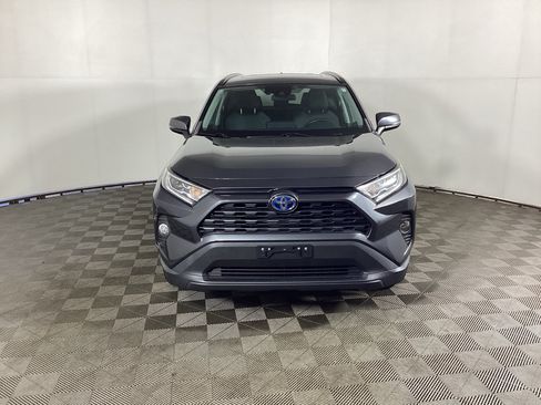 Used 2020 Toyota RAV4 XLE w/ Convenience Package AWD/4WD image 6