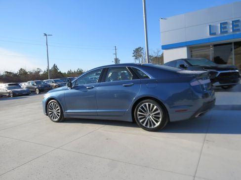 Used 2018 Lincoln MKZ Premiere image 3