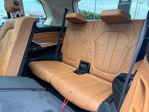 Used 2021 BMW X7 xDrive40i w/ Premium Package AWD/4WD image 12
