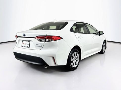 Used 2024 Toyota Corolla LE FWD image 2