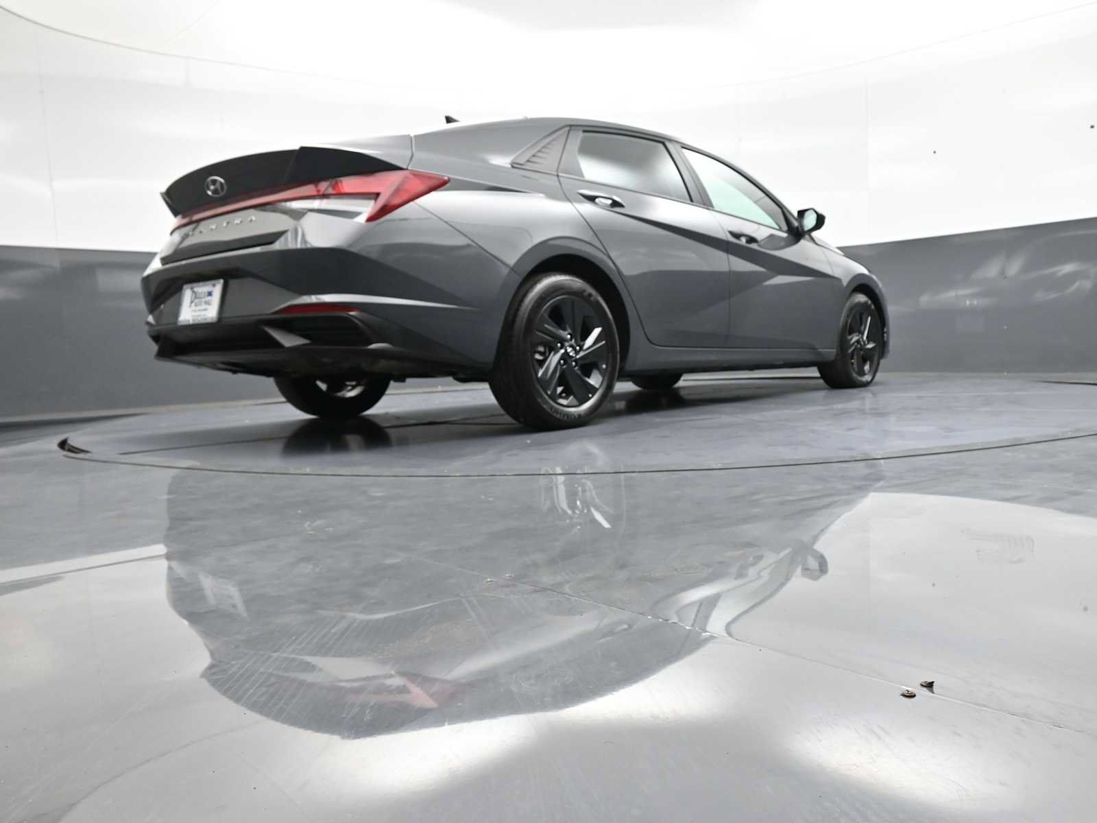 Certified 2023 Hyundai Elantra SEL FWD image 28