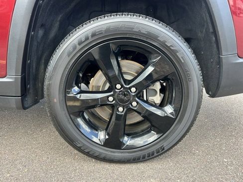 Certified 2022 Jeep Grand Cherokee L Laredo image 11