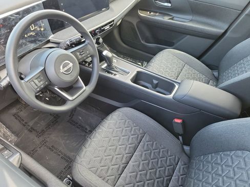 New 2026 Nissan Kicks SV w/ SV Premium Package FWD image 9