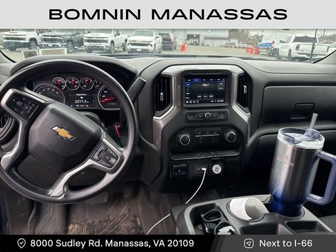 Used 2021 Chevrolet Silverado 2500 Custom w/ Custom Value Package image 6