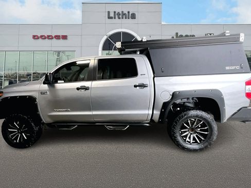 Used 2021 Toyota Tundra SR5 image 3