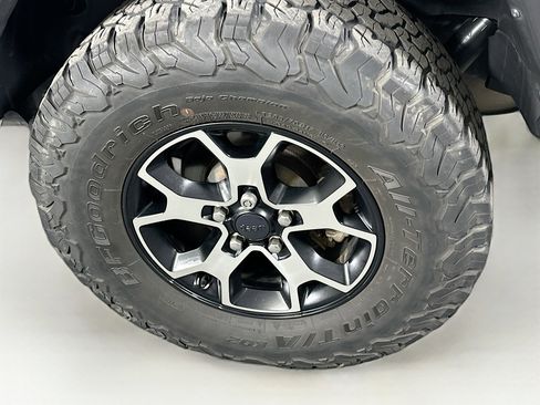 Used 2020 Jeep Wrangler Sport image 11