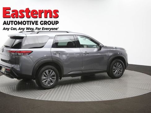 Used 2024 Nissan Pathfinder SV AWD/4WD image 41