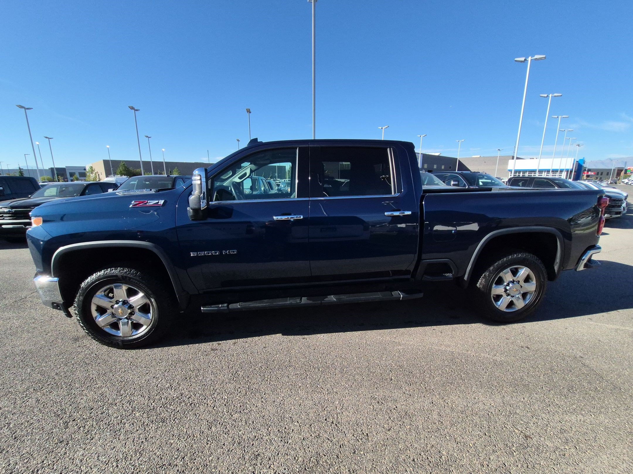 Used 2022 Chevrolet Silverado 3500 LTZ AWD/4WD image 7