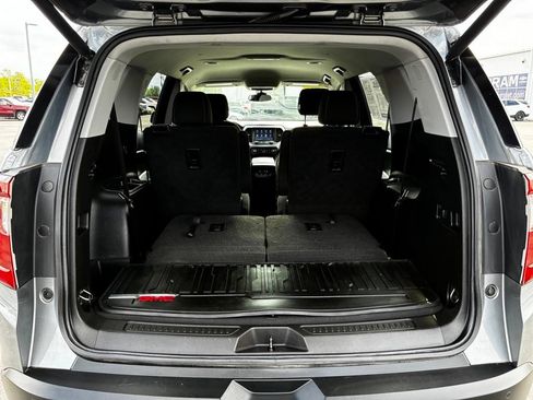 Used 2021 GMC Acadia SLE w/ Driver Convenience Package FWD image 36
