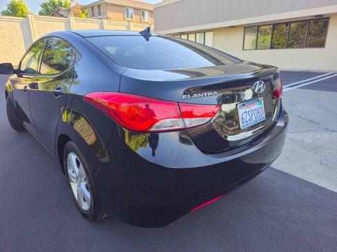 Used 2013 Hyundai Elantra GLS w/ Preferred Pkg FWD image 8