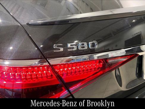 Used 2023 Mercedes-Benz S 580 4MATIC Sedan image 12