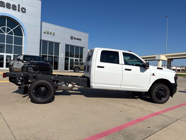 New 2026 RAM 3500 Tradesman AWD/4WD image 9