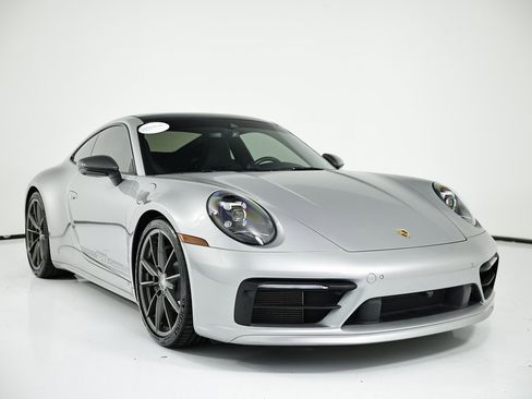 Certified 2024 Porsche 911 Carrera T image 7