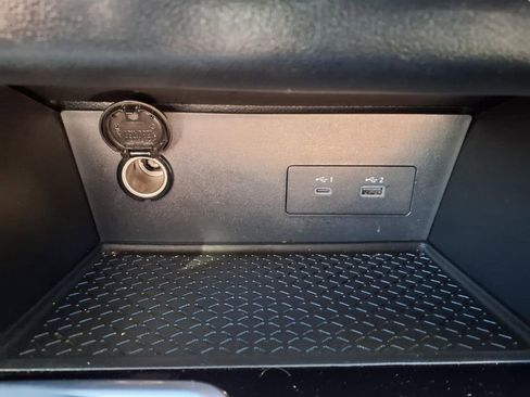 Used 2024 Nissan Pathfinder SV image 10