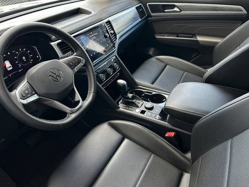 Used 2023 Volkswagen Atlas Cross Sport SE w/ Panoramic Sunroof Package AWD/4WD image 10