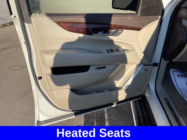 Used 2015 Cadillac Escalade Premium AWD/4WD image 10