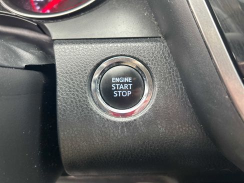 Used 2022 Toyota Camry XSE image 19