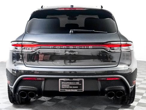 Used 2024 Porsche Macan image 11