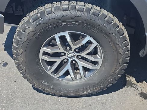 Used 2018 Ford F150 Raptor w/ Equipment Group 802A Luxury AWD/4WD image 8