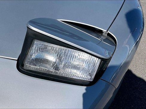 Used 1998 Chevrolet Corvette Convertible w/ Memory Pkg RWD image 20