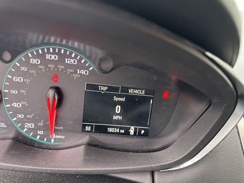 Used 2022 Chevrolet Trax LT w/ Midnight Edition image 10