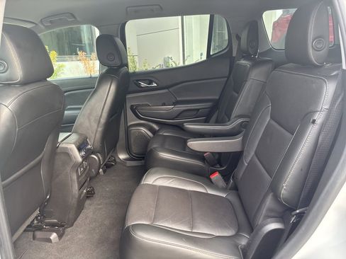 Used 2019 GMC Acadia SLT image 24