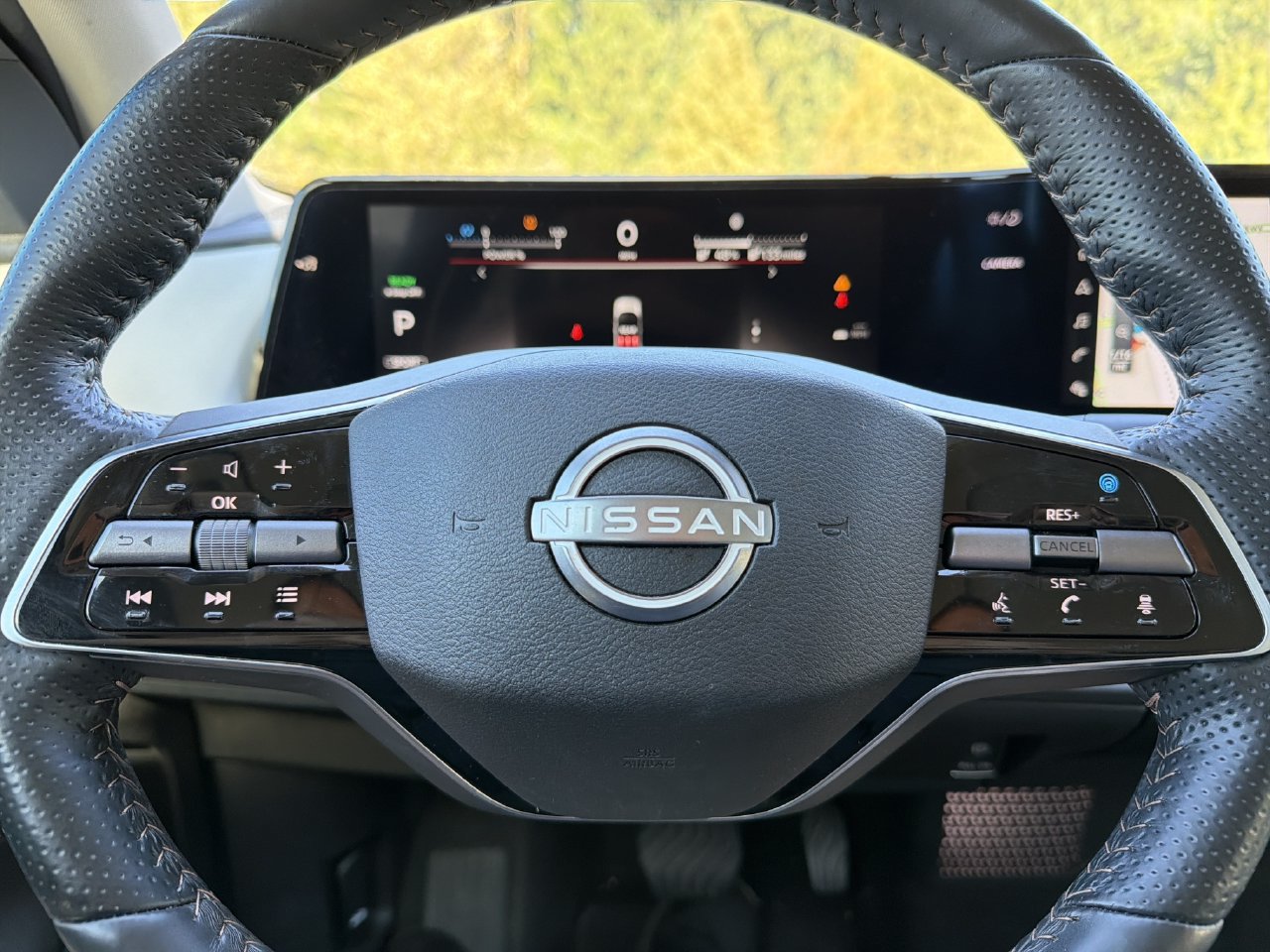 Certified 2023 Nissan Ariya FWD image 9